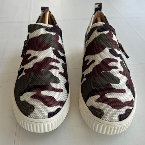 SOUL Naturalizer Multicolor Camouflage Sneakers - Picture 3 of 10